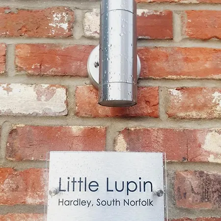 Little Lupin Villa Loddon Exterior photo